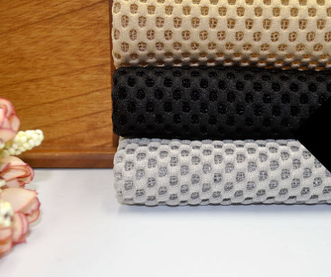 什么是三明治<a href=//m.sammysoles.com/ target='_blank'>面料</a>?三明治面料价格多少?